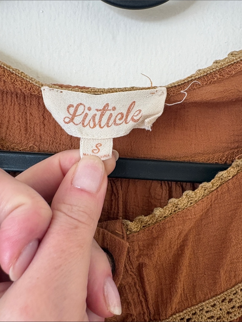 Listicle Rust-Brown Peasant Button-Down Blouse - Picture 3 of 3
